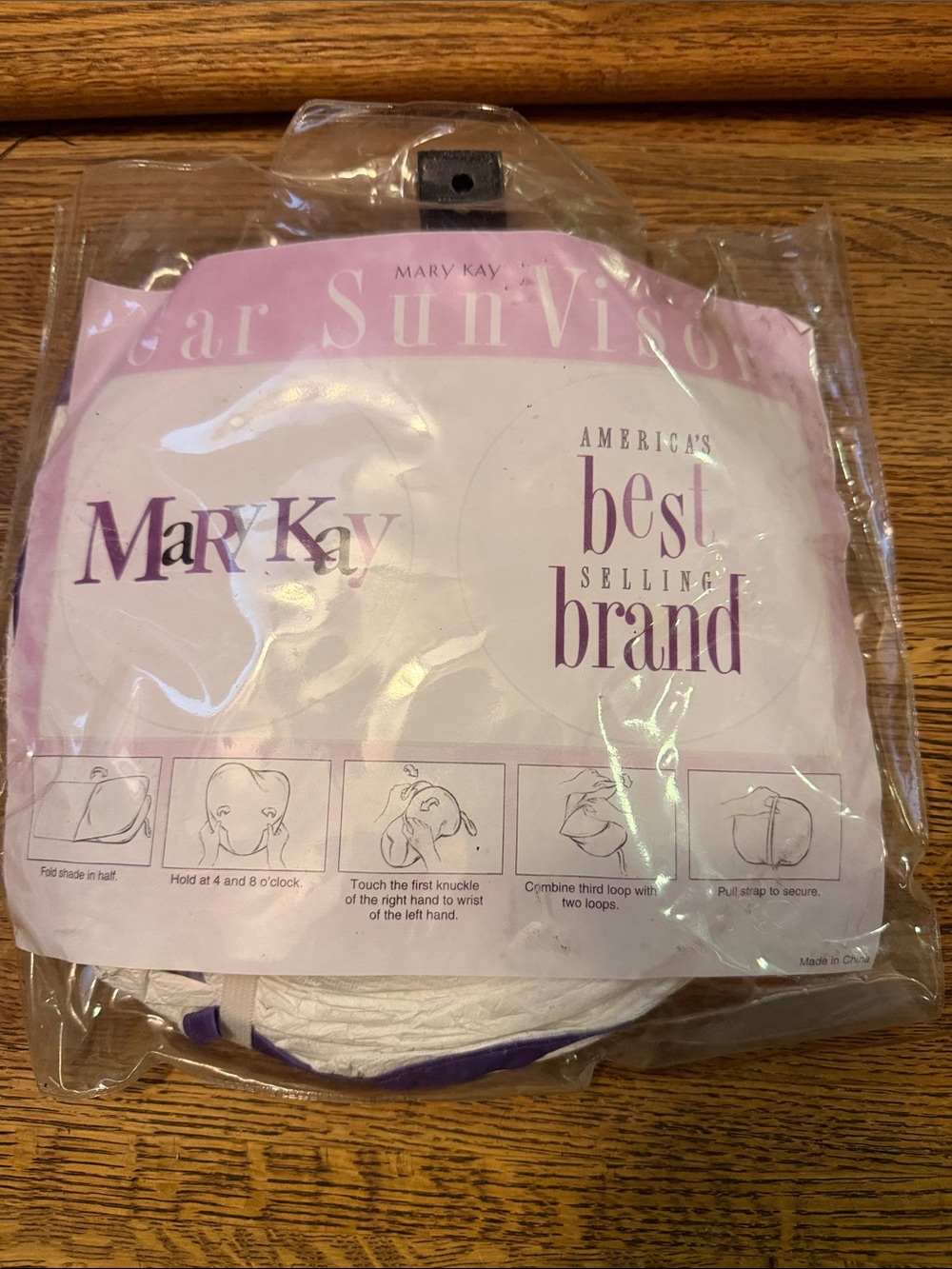 Vintage new discontinued collectible Mary Kay White Purple red Sun Visor shade